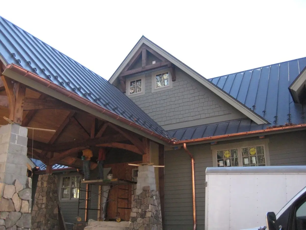 Craftsman Roofing team delivering quality roofing work in Laketon